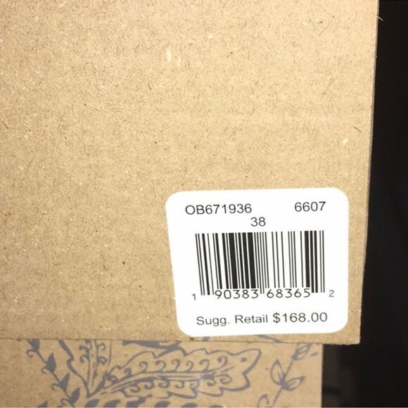 6 pc - FREE PEOPLE VELVET CECILE ANKLE BOOT $198 New - Picture 8 of 8